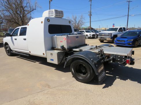 Used 2019 RAM 3500 Tradesman w/ Chrome Appearance Group image 7