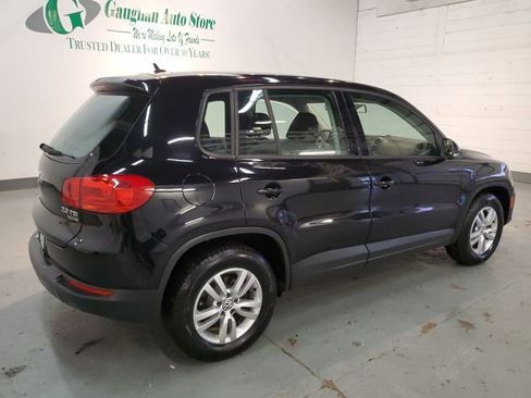 Used 2014 Volkswagen Tiguan S image 6