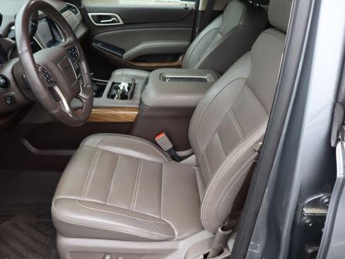 Used 2020 GMC Yukon Denali w/ Open Road Package AWD/4WD image 19