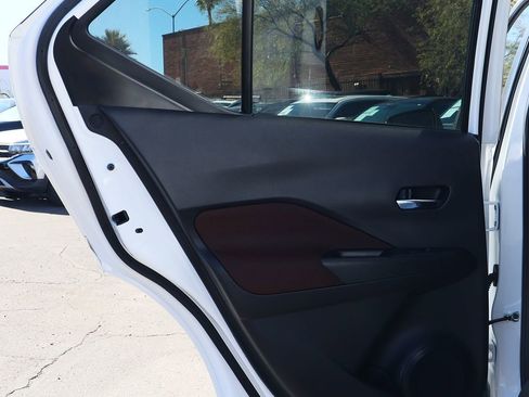 Used 2023 Nissan Kicks SR image 29