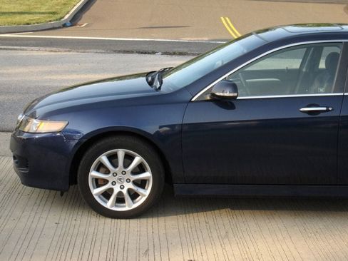 Used 2007 Acura TSX w/ Navigation FWD image 7