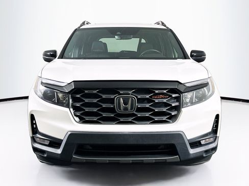 Used 2022 Honda Passport TrailSport image 2
