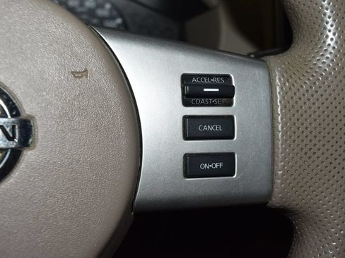 Used 2015 Nissan Frontier SV RWD image 9