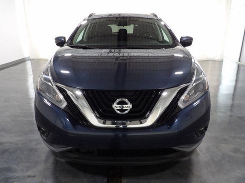 Used 2018 Nissan Murano SV image 2