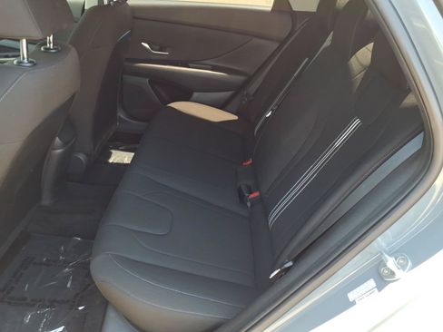 Used 2023 Hyundai Elantra SEL w/ Convenience Package FWD image 22