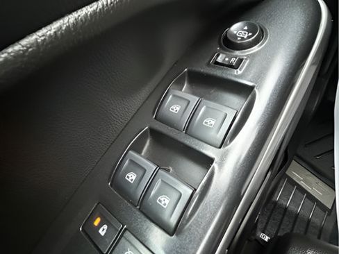 Used 2018 Chevrolet Colorado ZR2 AWD/4WD image 19