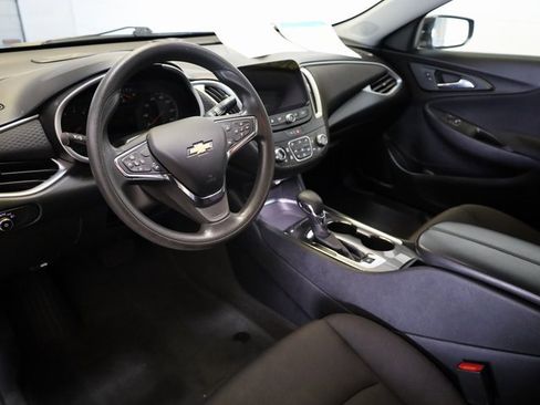 Used 2023 Chevrolet Malibu LT image 4