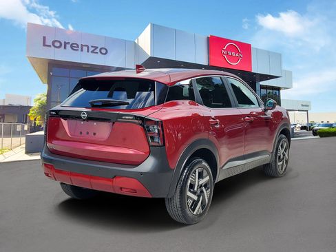 Used 2025 Nissan Kicks SV FWD image 5