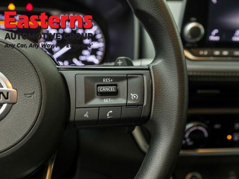 Used 2021 Nissan Rogue S image 16