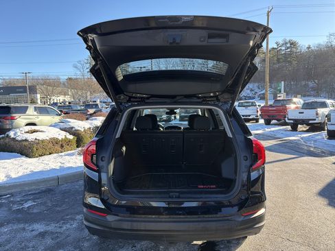 Used 2022 GMC Terrain SLE w/ Driver Convenience Package image 31