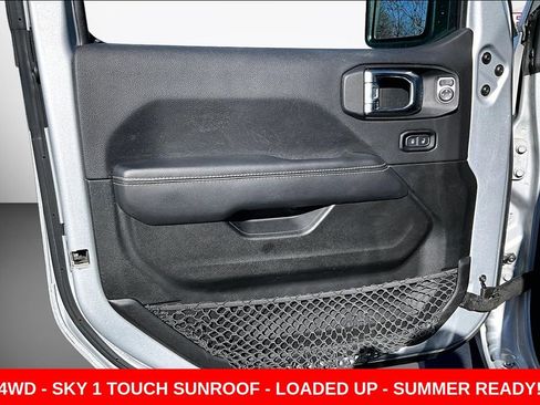 Used 2023 Jeep Wrangler Unlimited Sahara w/ Cold Weather Group AWD/4WD image 19