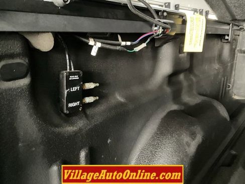 Used 2019 Chevrolet Silverado 2500 LT w/ Midnight Edition image 31