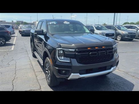 Used 2024 Ford Ranger Lariat w/ FX4 Off-Road Package AWD/4WD image 3