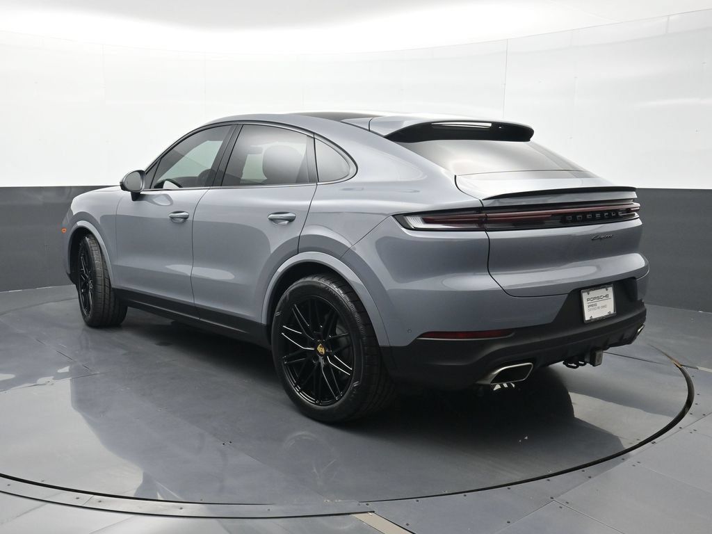 Certified 2024 Porsche Cayenne Coupe AWD/4WD image 3