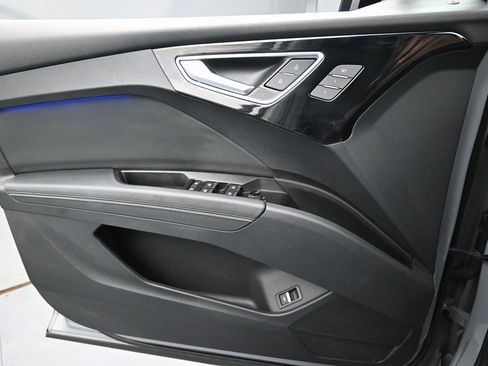 Used 2023 Audi Q4 e-tron Premium Plus w/ Premium Plus image 23