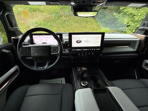 Used 2024 GMC Hummer EV 3X AWD/4WD image 10