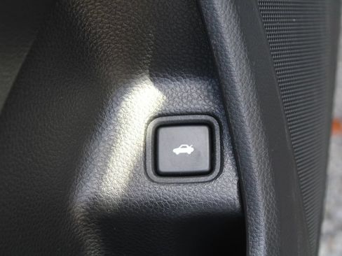 Used 2018 Honda Accord Sport image 23