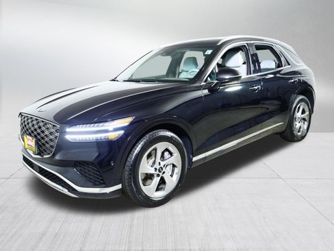 Certified 2026 Genesis GV70 2.5T Advanced AWD/4WD image 3