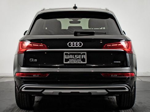 Used 2023 Audi Q5 2.0T Premium w/ Convenience Package image 7