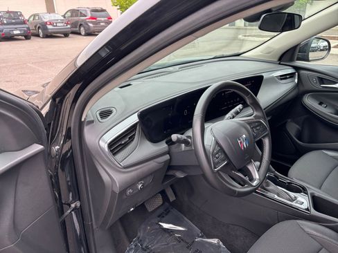 Used 2025 Buick Encore GX Preferred FWD image 33
