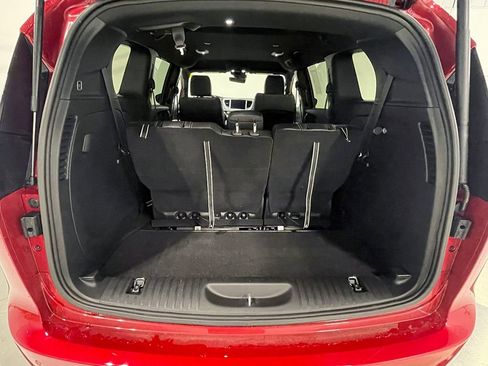 Used 2026 Chrysler Voyager LX image 8