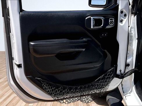 Used 2018 Jeep Wrangler Unlimited Sport S AWD/4WD image 15
