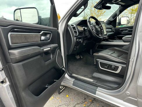 Used 2022 RAM 1500 Laramie w/ Sport Appearance Package image 19