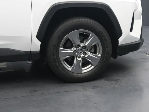 Used 2023 Toyota RAV4 XLE FWD image 11