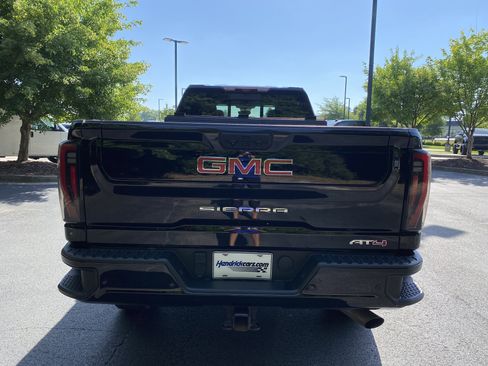 Used 2024 GMC Sierra 3500 AT4 w/ AT4 Premium Plus Package AWD/4WD image 8