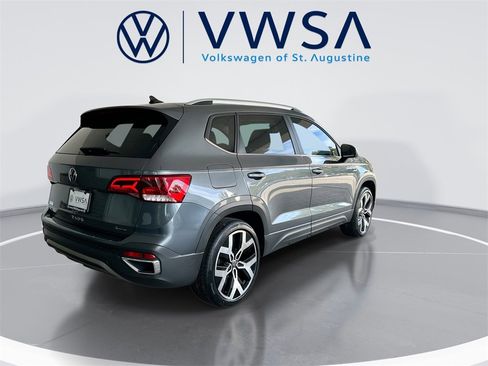 Used 2022 Volkswagen Taos SEL image 8