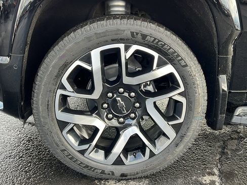 New 2024 Chevrolet Silverado EV RST image 10