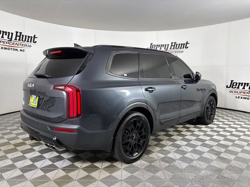 Used 2022 Kia Telluride SX w/ SX Prestige Package AWD/4WD image 4