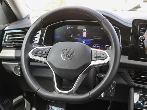 Used 2025 Volkswagen Jetta S image 16