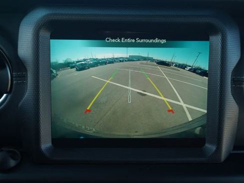 Used 2022 Jeep Wrangler Unlimited Sahara w/ Cold Weather Group image 28