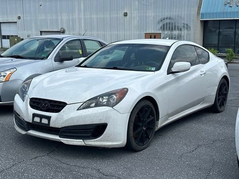 Used 2012 Hyundai Genesis 2.0T RWD image 1