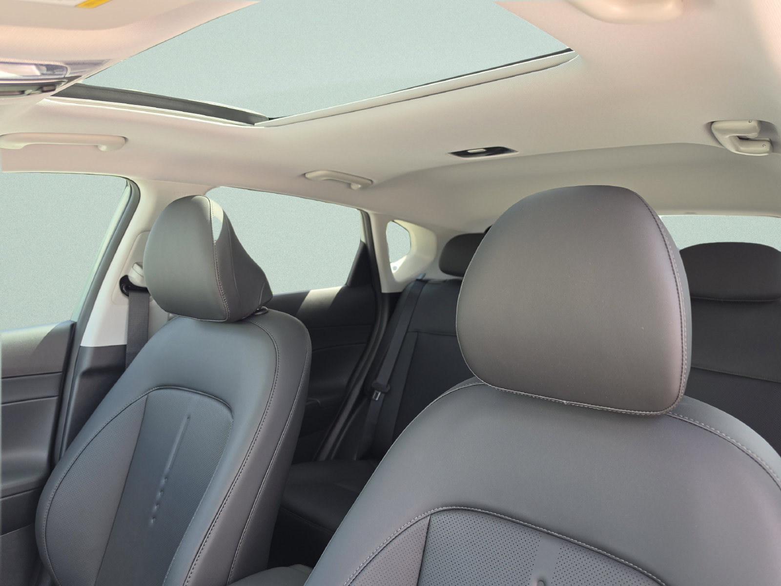 New 2027 Hyundai Kona Limited FWD image 26