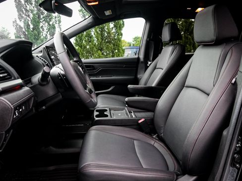 Used 2026 Honda Odyssey Sport-L image 7