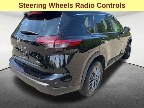 Used 2024 Nissan Rogue S image 12