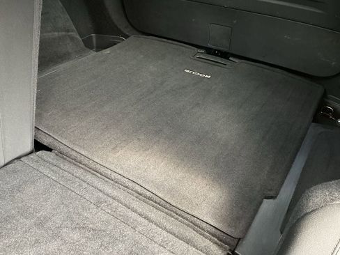 Used 2025 Nissan Rogue SV image 16