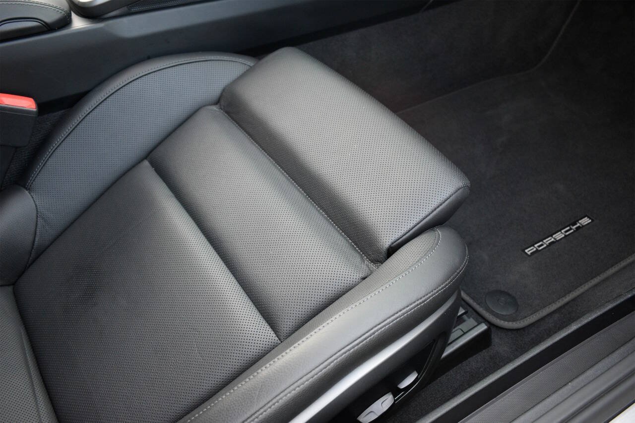 Used 2020 Porsche 911 Carrera image 22