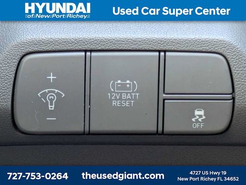 Used 2025 Hyundai Elantra Hybrid FWD image 25