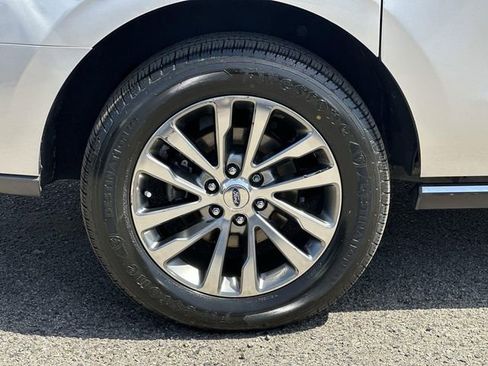 Used 2018 Ford Expedition Max Limited RWD image 32