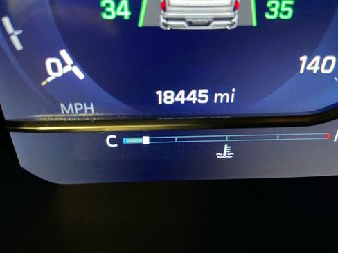 Used 2024 Chevrolet Silverado 1500 LT image 18