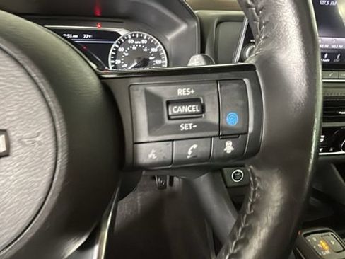 Used 2023 Nissan Rogue SV w/ SV Premium B Package AWD/4WD image 16