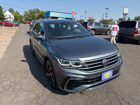Used 2022 Volkswagen Tiguan SEL R-Line AWD/4WD image 5