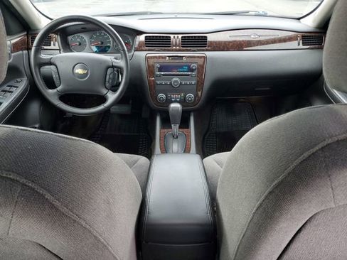 Used 2014 Chevrolet Impala LT w/ LT Sunroof Package FWD image 18