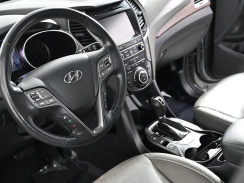 Used 2018 Hyundai Santa Fe Limited FWD image 13