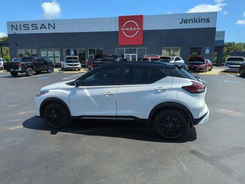 Certified 2024 Nissan Kicks SR w/ SR Premium Package FWD image 10