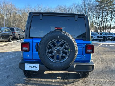 Used 2026 Jeep Wrangler Unlimited Sport AWD/4WD image 7