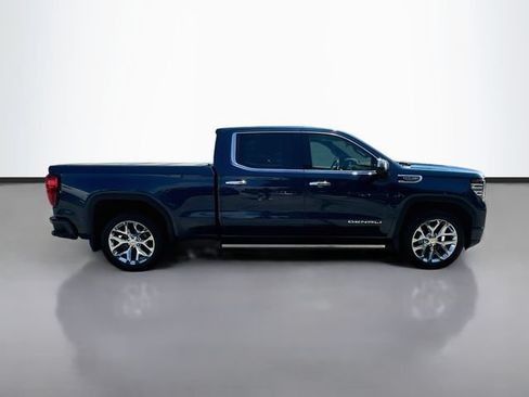 Used 2022 GMC Sierra 1500 Denali w/ Denali Reserve Package AWD/4WD image 5